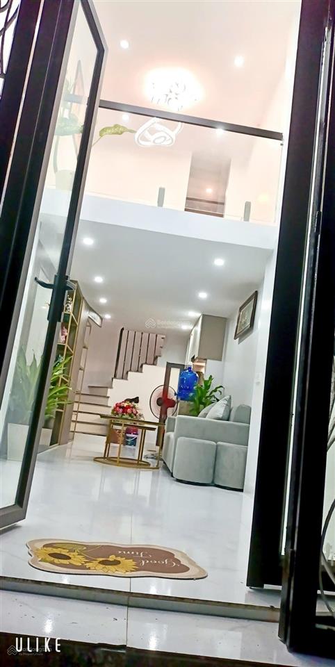 Bán nhà 5 tầng 26 m lô góc phố trương định sổ đỏ không quy hoạch nhà xây chắc chắn ở ngay 5,8 tỷ