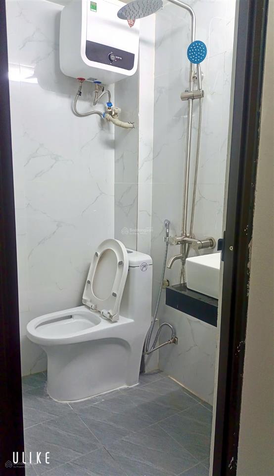 Bán nhà 5 tầng 26 m lô góc phố trương định sổ đỏ không quy hoạch nhà xây chắc chắn ở ngay 5,8 tỷ