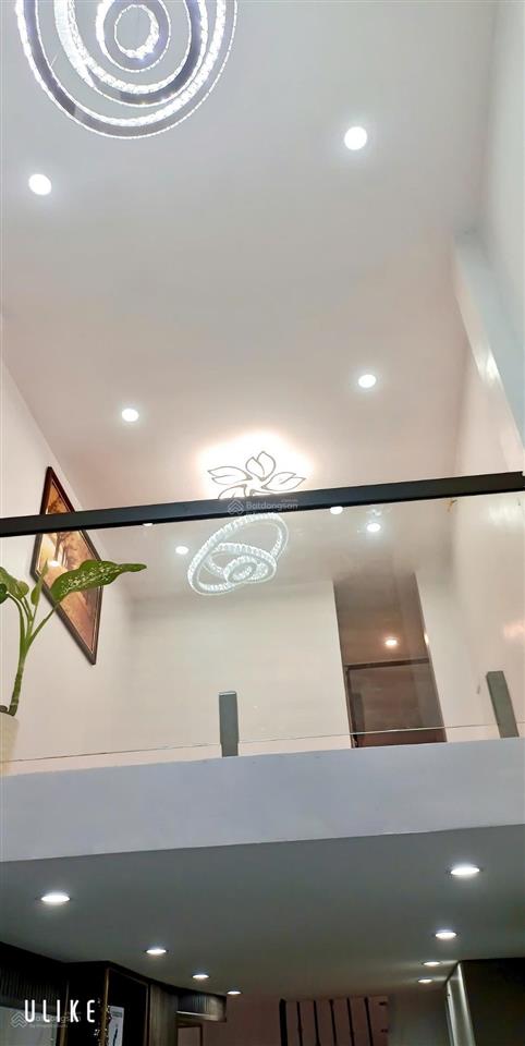 Bán nhà 5 tầng 26 m lô góc phố trương định sổ đỏ không quy hoạch nhà xây chắc chắn ở ngay 5,8 tỷ