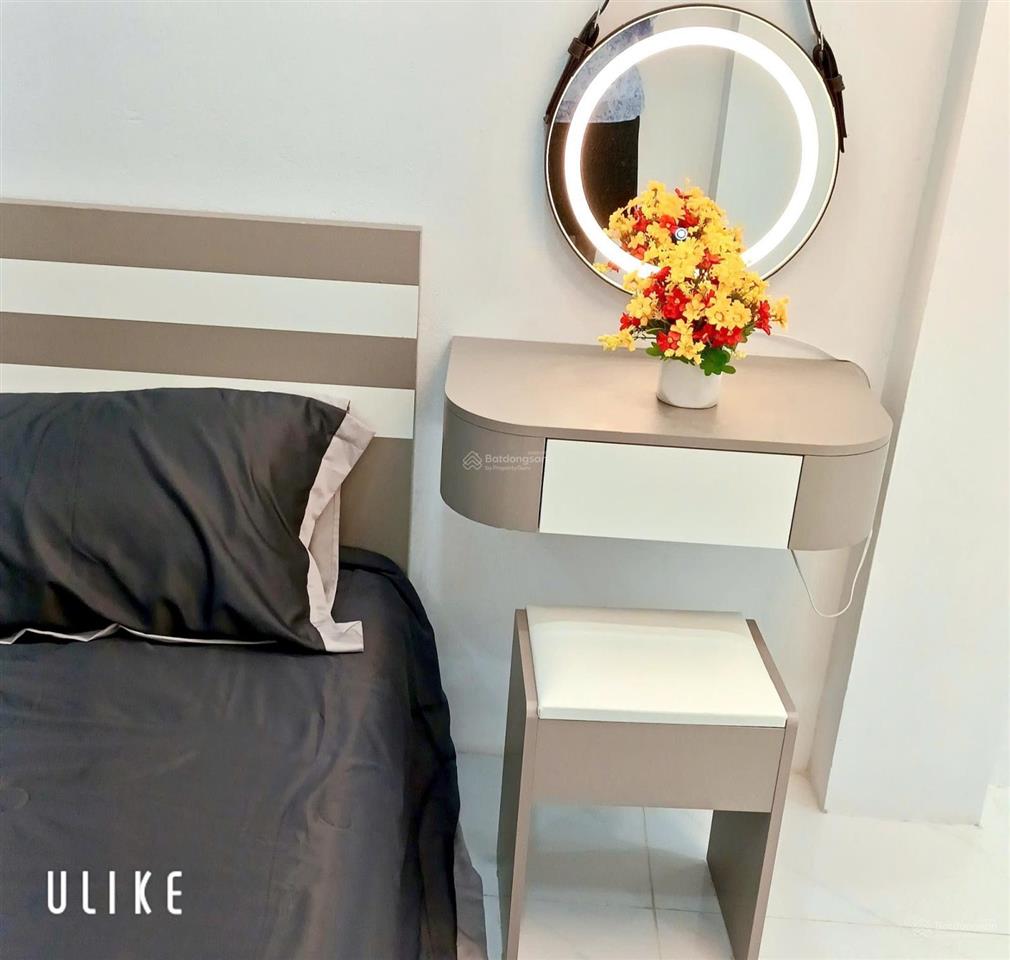 Bán nhà 5 tầng 26 m lô góc phố trương định sổ đỏ không quy hoạch nhà xây chắc chắn ở ngay 5,8 tỷ