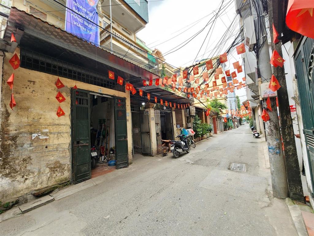 Bán đất tại nhà 2 tầng 80 m mặt tiền 5 m ngõ trước nhà ô tô lùi cửa  sđcc quy hoạch ổn định 9,8 ty