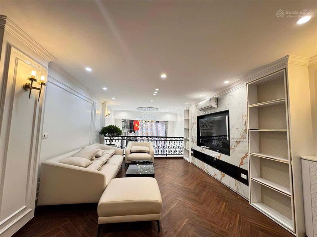 Bán nhà phân lô gara kim đồng 45m2  7t thang máy gpxd đầy đủ xách vali về ở ngay 20,3 tỷ ctl