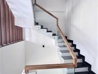 Ô tô vào nhà 5 tầng  5pn  lã xuân oai  chỉ hơn 6 tỷ