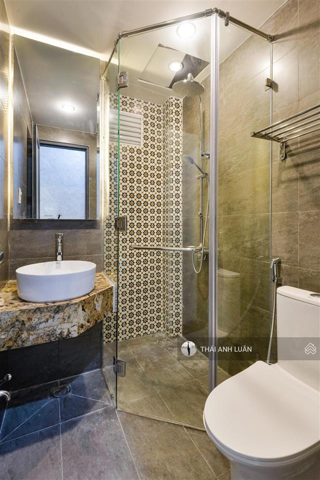 Ngay nhà ga bason. bán nhà lý tự trọng, bến nghé, quận 1. 96m2 (6x16m) 6 tầng, hđt 250tr/th. 35 tỷ