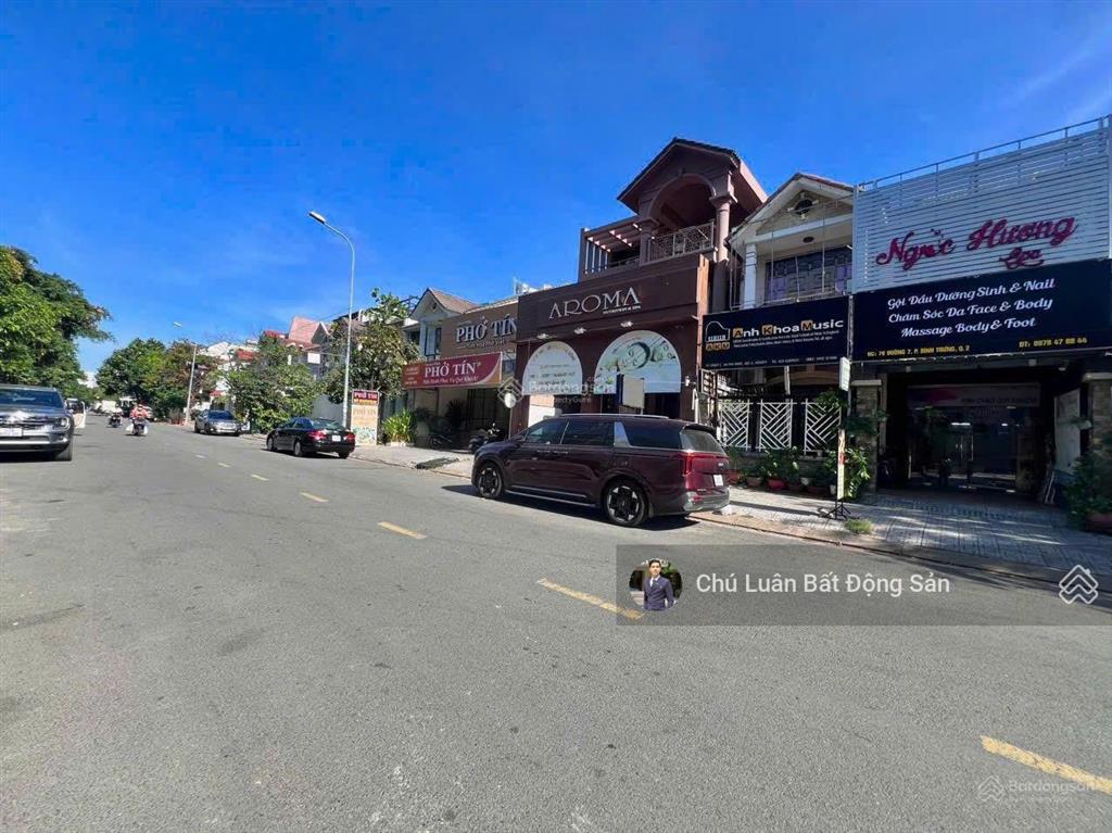 Ngộp ngân hàng giảm 5 tỷ. bán nhà mt ngay quốc hương. 205m2(8x27m), 4tầng(hồ bơi). 39 tỷ còn 34 tỷ