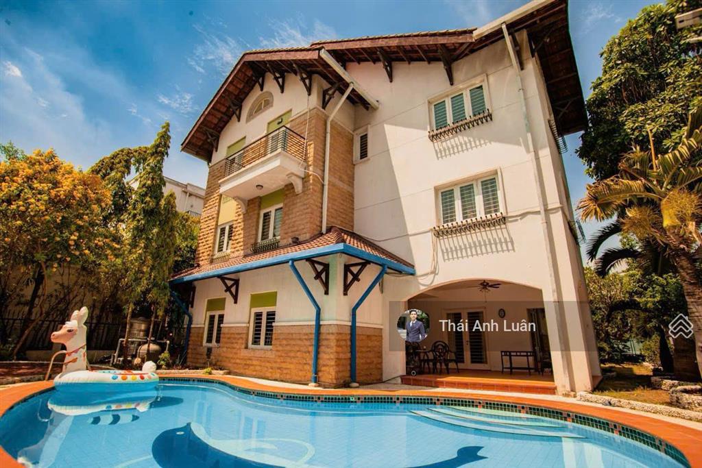 Giảm mạnh 65 tỷ còn 56 tỷ. bán biệt thự sân vườn thảo điền. 360m2(12x30m)  3 tầng  dọn vào ở ngay