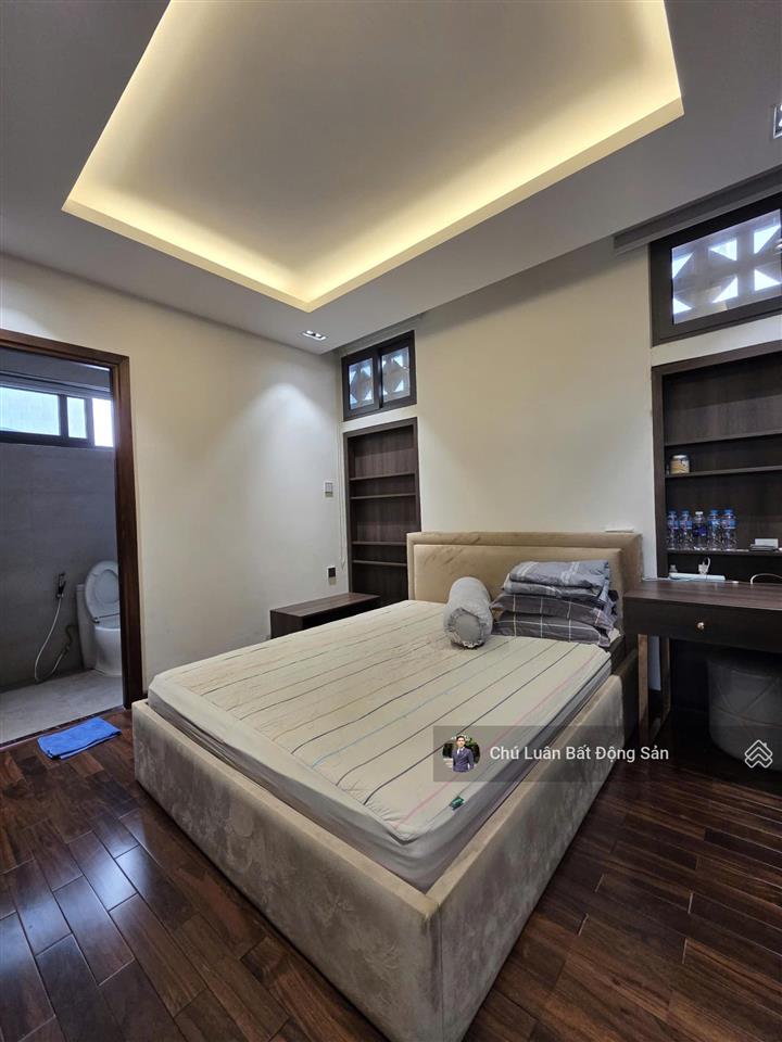 Bán biệt thự hiếm có tú xương, quận 3. dt 143,5m2 (9x16m), 5 tầng, full nội thất, ở ngay. 52 tỷ