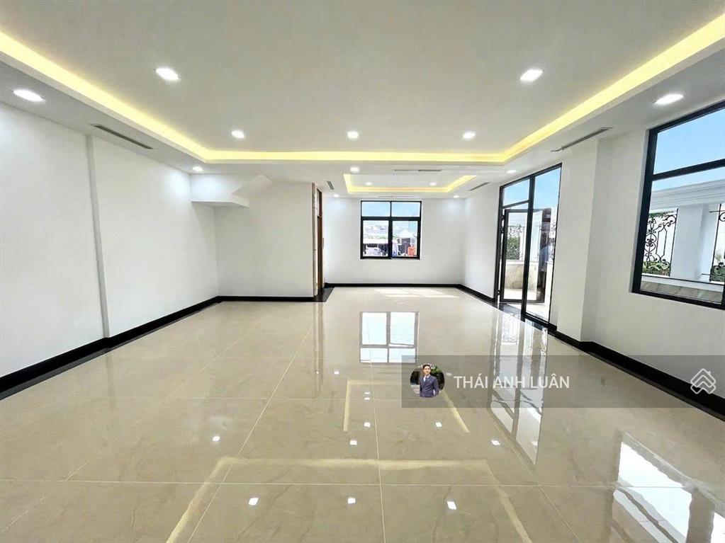 Quá khủng! bán nhà mặt tiền hai bà trưng, quận 3  chỉ 165 tỷ. 392,9m2(15x28m), h3t, hđt 250tr/th