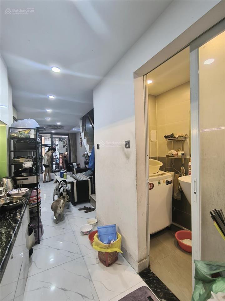 Bán nhà  2 mặt hẻm quận 3  hẻm xe tải  đang có dòng tiền  ba tầng