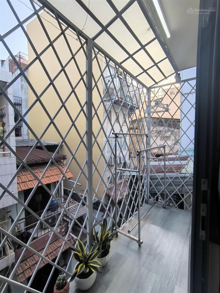 Bán nhà  2 mặt hẻm quận 3  hẻm xe tải  đang có dòng tiền  ba tầng