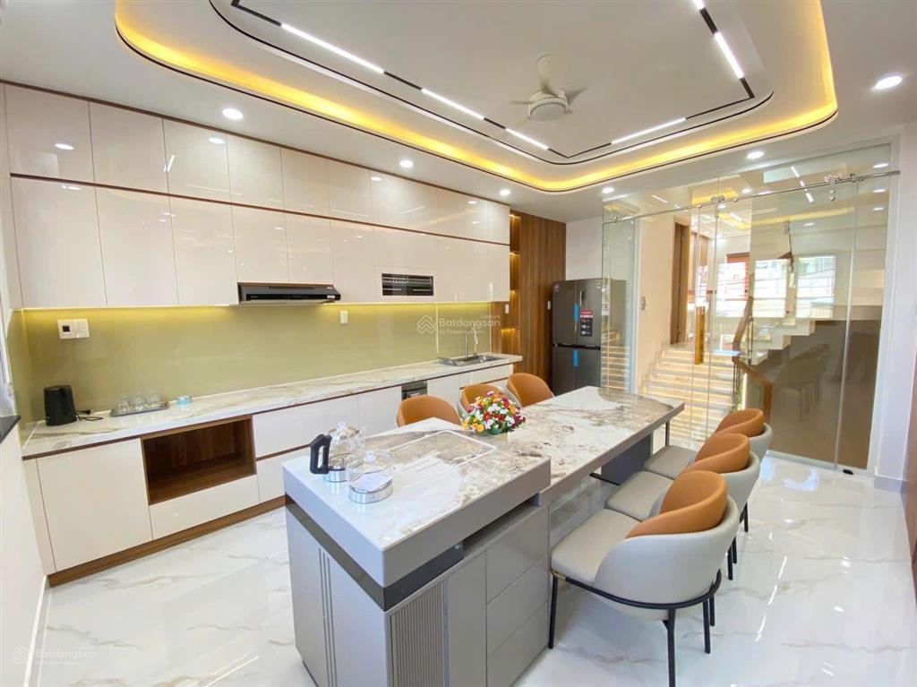 Nhà cực đẹp đường lê trọng tấn hẻm 10m, có thang máy  full nội thất, 4x17m 5 tấm, 9,9 tỷ tl
