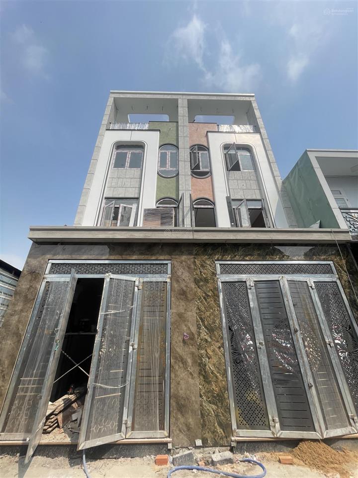 Hàng hiếm nhà mới 4 tấm chỉ nhình 4tỷ , ra lê văn quới đang làm chỉ 100m , thông ra ql1a ,