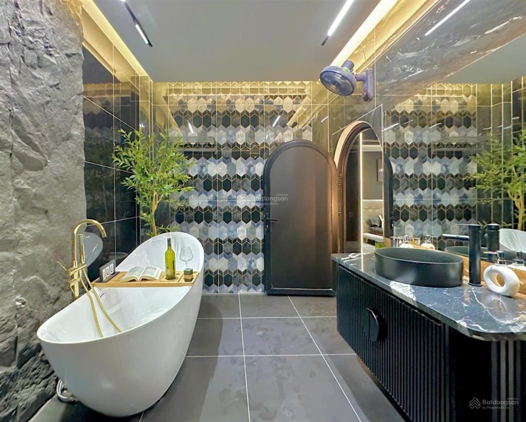 Bán nhà vip lê văn quới  full nội thất cực xịn dt 4x24.5m 4.5 tấm hẻm 12m thông giá 13,7 tỷ tl