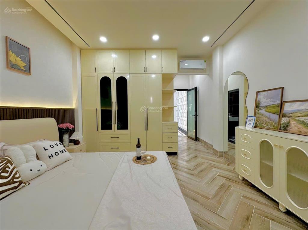 Bán nhà vip lê văn quới  full nội thất cực xịn dt 4x24.5m 4.5 tấm hẻm 12m thông giá 13,7 tỷ tl