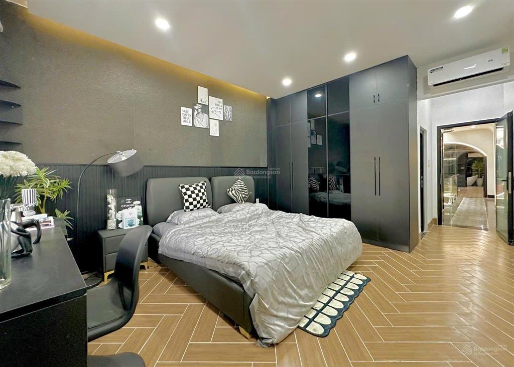 Bán nhà vip lê văn quới  full nội thất cực xịn dt 4x24.5m 4.5 tấm hẻm 12m thông giá 13,7 tỷ tl