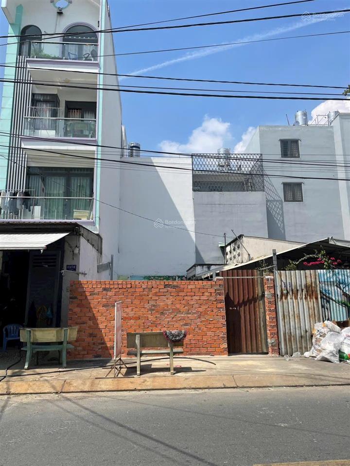 Bán đất lê văn quới đường rộng 12m  dt 5x14m( ko lộ giới)  đường 16m  giá 7,990 tỷ tl