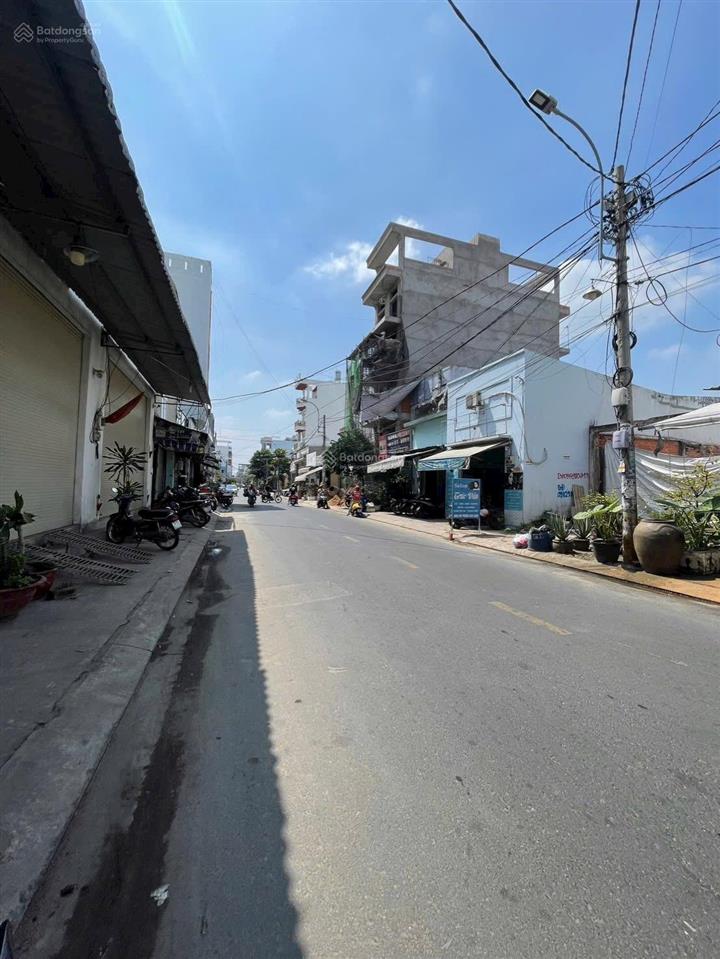 Bán đất lê văn quới đường rộng 12m  dt 5x14m( ko lộ giới)  đường 16m  giá 7,990 tỷ tl