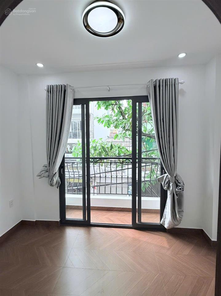 Chỉ 3,5 tỷ còn thương lượng nhà mặt tiền kinh doanh đường văn cao 3.6x3.6m 2 lầu