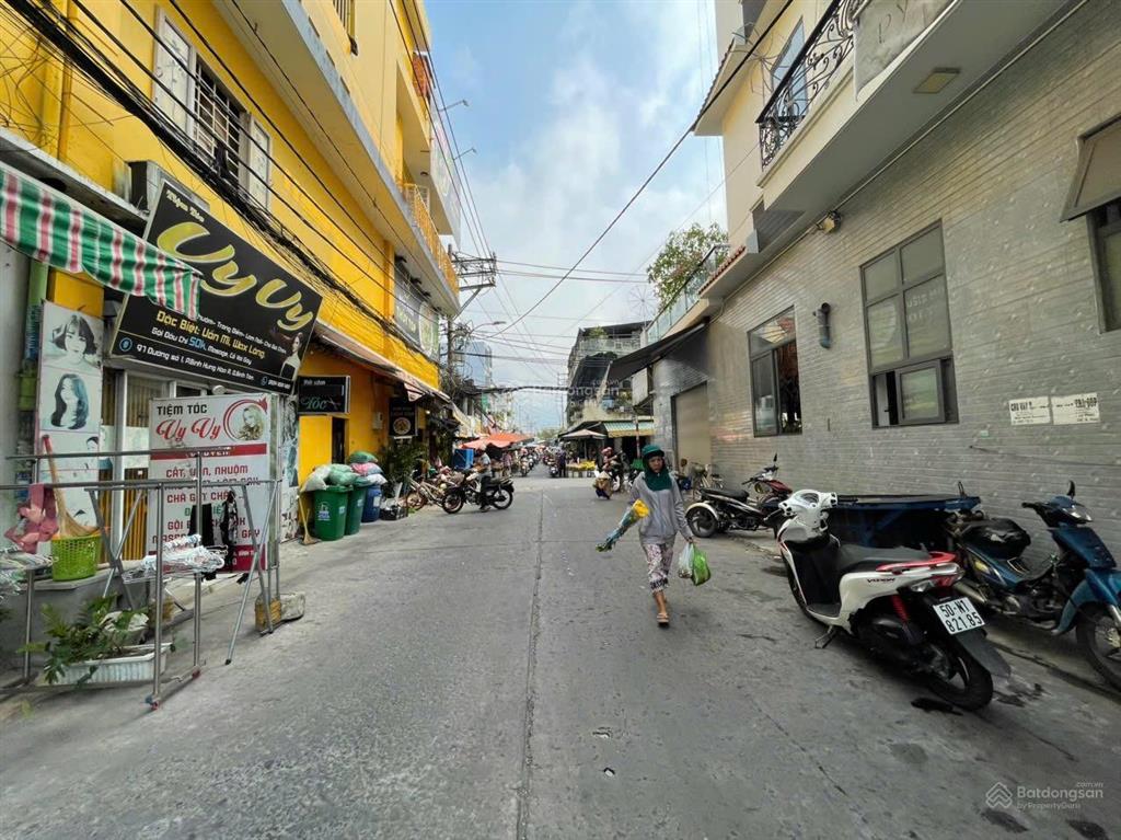 Nhà mặt tiền ngay chợ đường số 1a bhha 4x22m cấp 4 đường 10m thông giá 7,8 tỷ tl