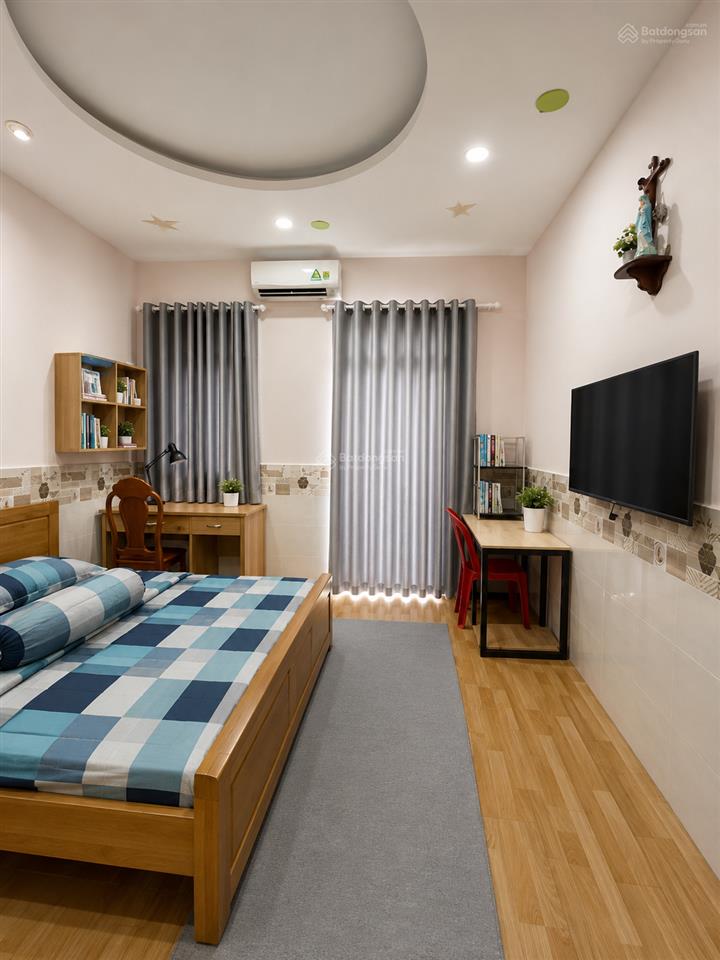 Nhà ngay nhà thờ bình tân đường tân kỳ tân quý 4x14m trệt 2 lầu hẻm 6m thông giá 6.1 tỷ tl