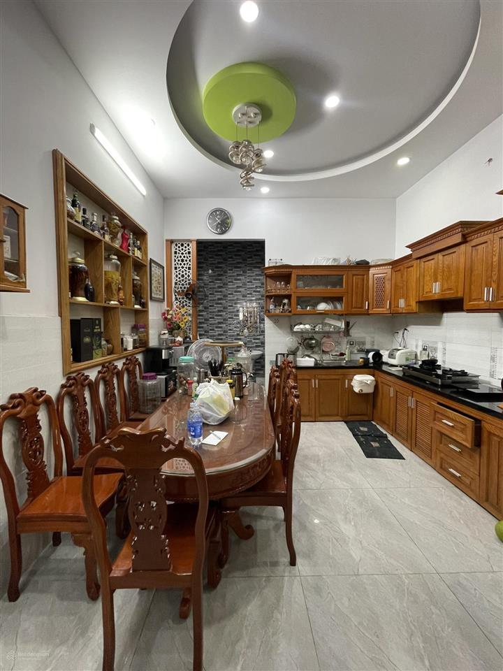 Nhà ngay nhà thờ bình tân đường tân kỳ tân quý 4x14m trệt 2 lầu hẻm 6m thông giá 6.1 tỷ tl