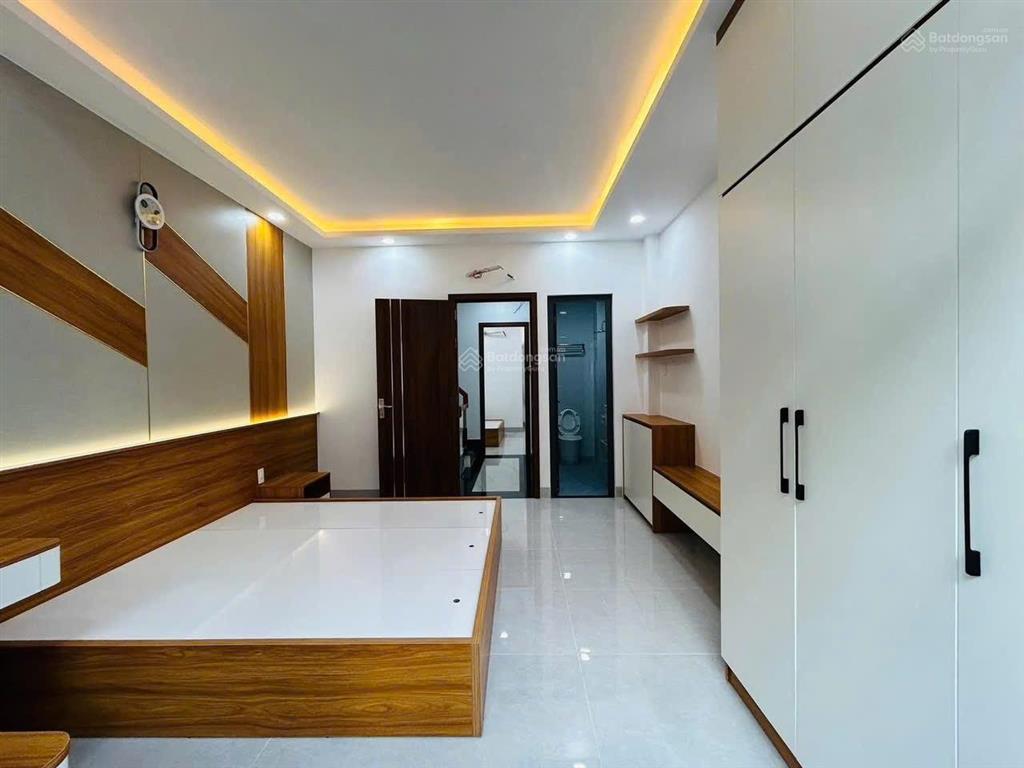 Bán nhà mới giá tốt hương lộ 2, dt 4x14m, 4.5 tấm hẻm 5m thông giá 7.6 tỷ tl