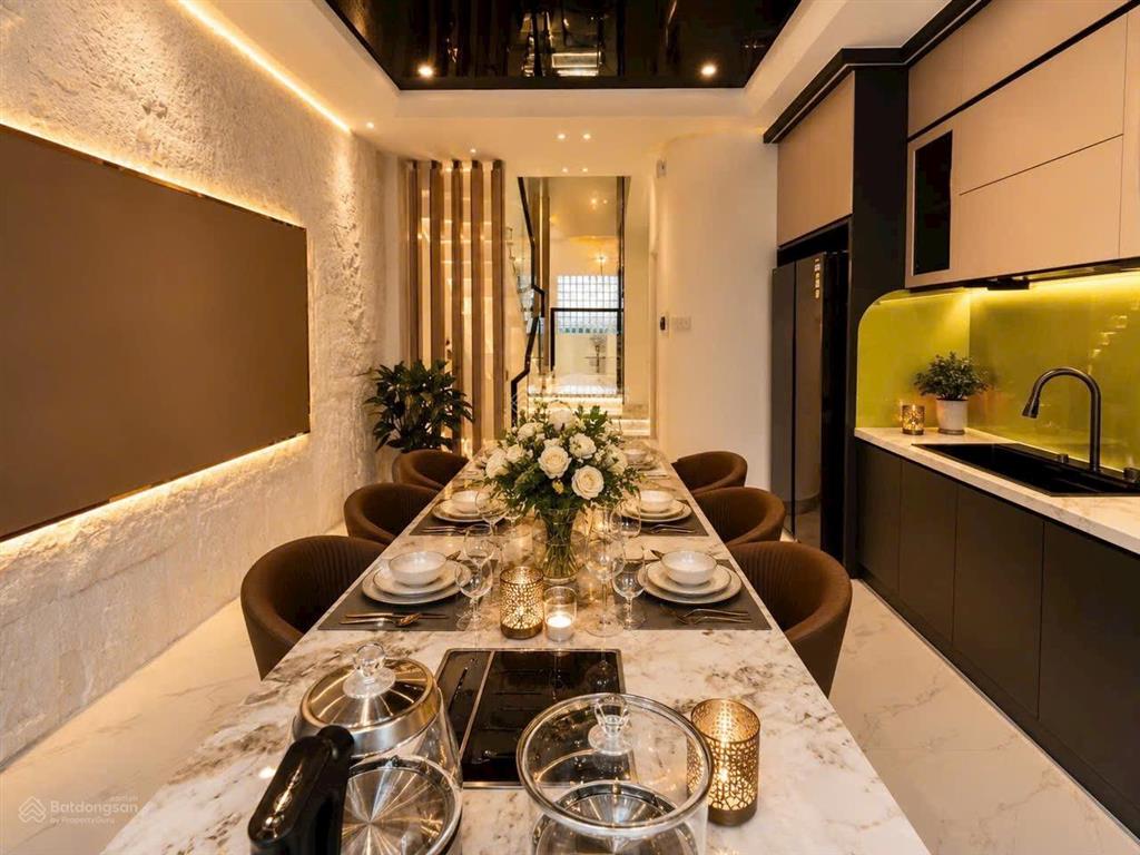 Bán gấp nhà đẹp có thang máy mã lò trệt lửng 3 lầu full nội thất an cường, giá 9.7 tỷ tl