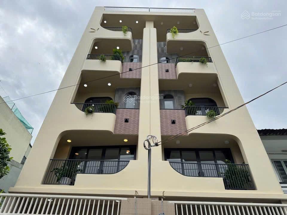 Bán nhà đẹp full nội thất có thang máy lê văn quới lửng 3 lầu st ngay 4 xã giá nhỉnh 9,9 tỷ tl