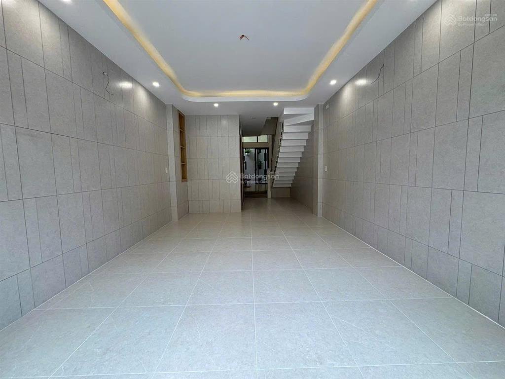 Bán nhà đẹp full nội thất có thang máy lê văn quới lửng 3 lầu st ngay 4 xã giá nhỉnh 9,9 tỷ tl