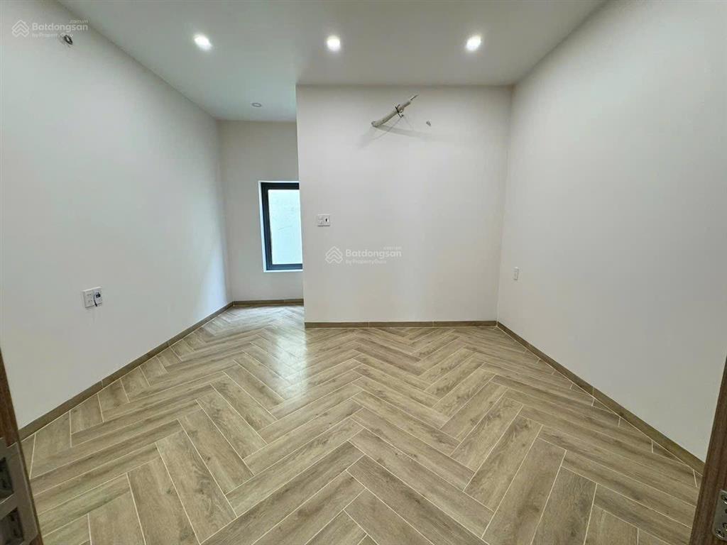 Bán nhà đẹp full nội thất có thang máy lê văn quới lửng 3 lầu st ngay 4 xã giá nhỉnh 9,9 tỷ tl