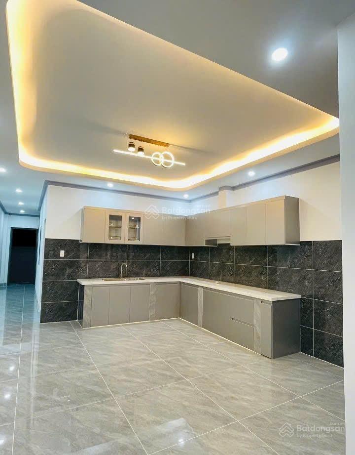 Chủ kẹt tiền cần ra căn nhà gác lửng thiết kế sang trọng 131m2 chỉ 2t7 sổ hồng riêng kdc đông đúc