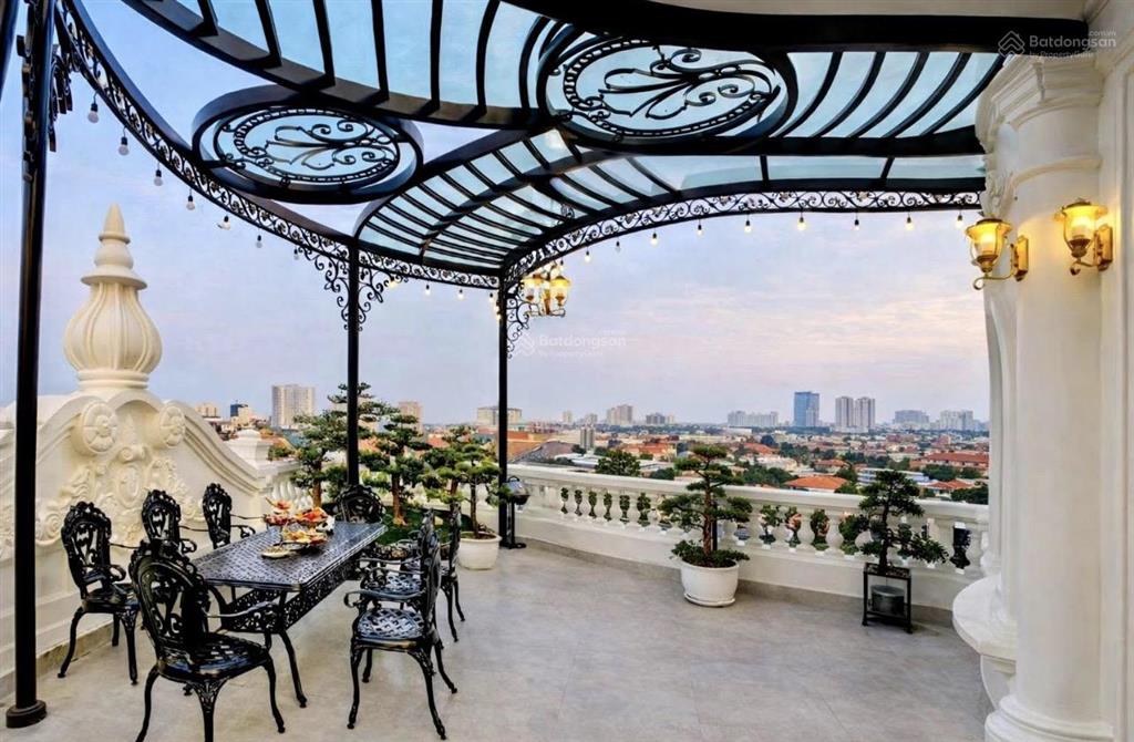 Gấp giảm 10 tỷ  lô góc kđt việt hưng  cạnh vinhome | biệt thự sân vườn thang máy 250m2 mt 32m