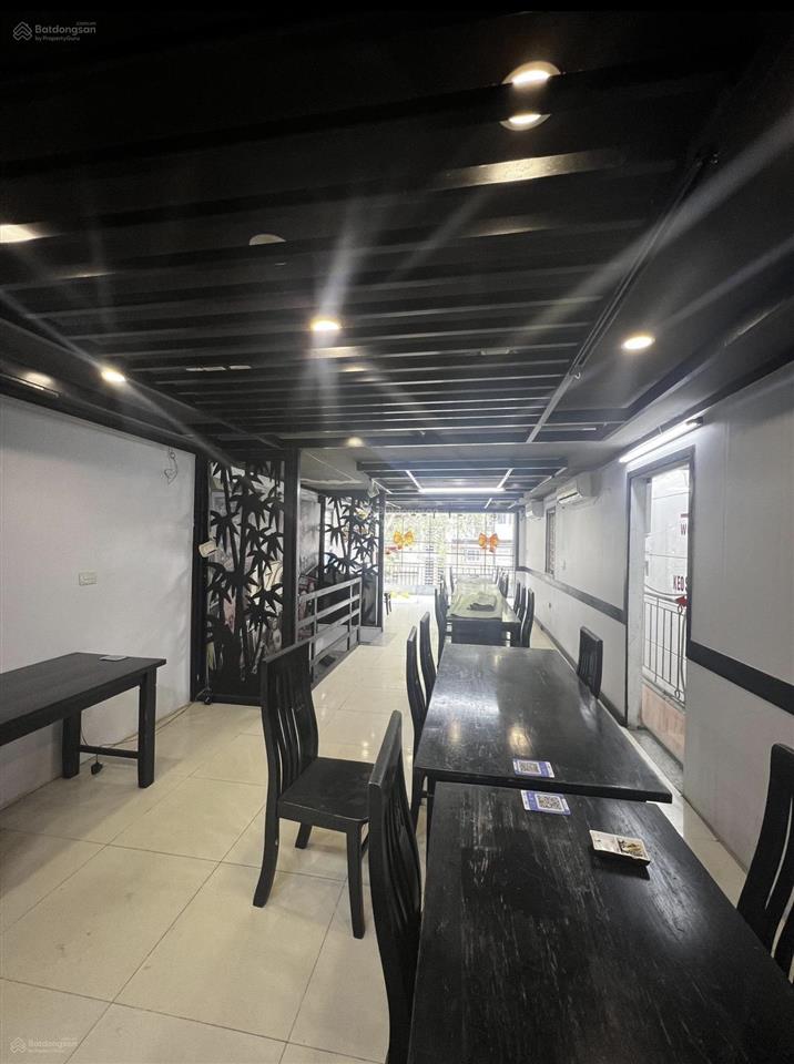 Đi mỹ bán gấp nhà mặt phố thi sách lô góc, 62m2, 3 tầng, mặt tiền 4.2m giá 39,9 tỷ thương lượng