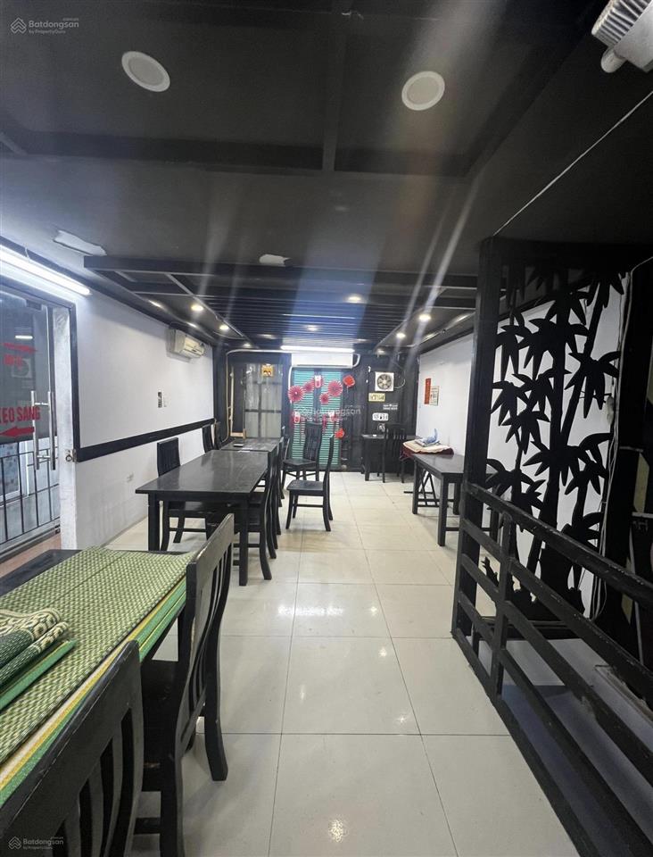 Đi mỹ bán gấp nhà mặt phố thi sách lô góc, 62m2, 3 tầng, mặt tiền 4.2m giá 39,9 tỷ thương lượng