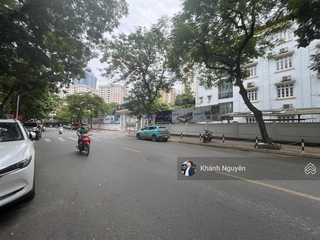 Duy nhất 2 mặt tiền 90m2  mặt tiền 8m mặt phố nguyễn thị định, trung hòa, cầu giấy hơn 80 tỷ