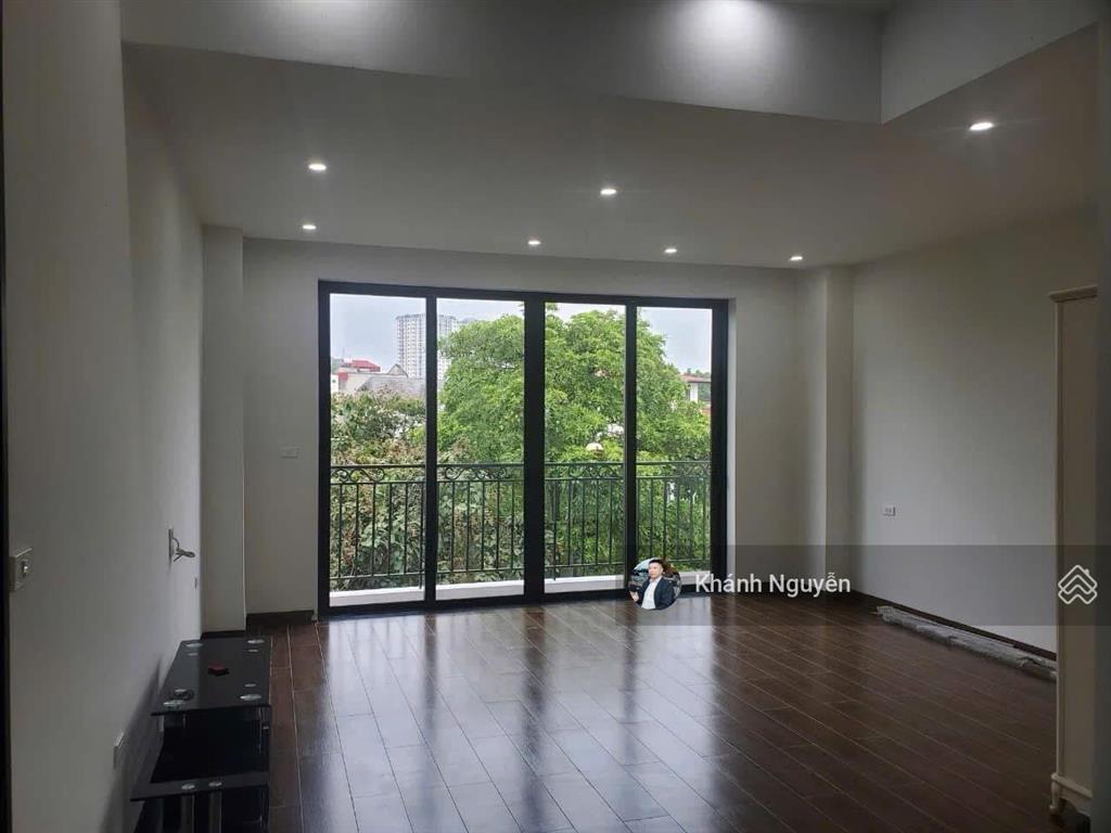 Siêu phẩm lô góc mặt phố bồ đề  view hồ công viên  90m2  7 tầng thang máy  29.5 tỷ tl