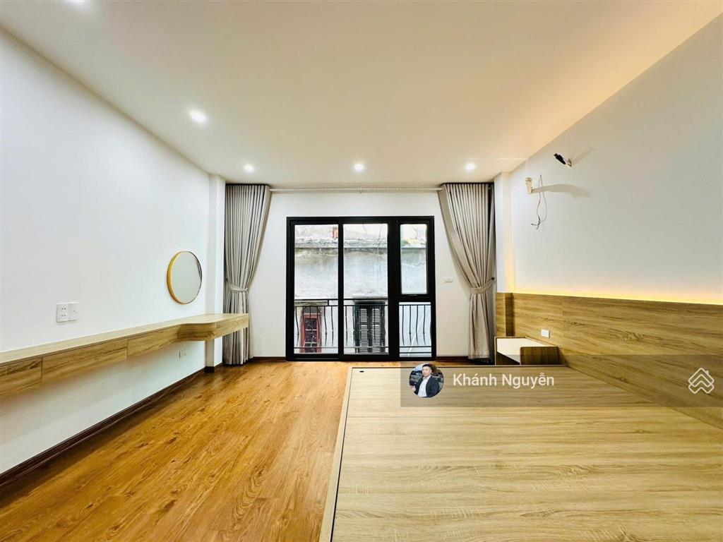 Đi mỹ bán gấp  mặt phố tôn đức thắng, đống đa 108m2, 7 tầng thang máy giá chỉ nhỉnh 39 tỷ