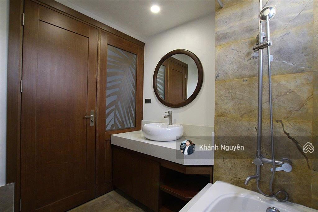 Tòa căn hộ dịch vụ hồ tây  70m2  9 tầng thang máy  dòng tiền 100tr/tháng  gần sheraton