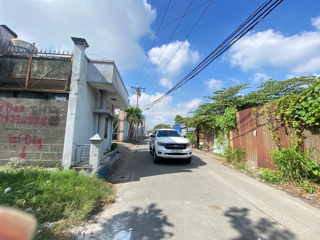 Bán đất  hẻm 10m hương lộ 2  dt 5x20m có gpxd 3.5 tấm  giá 5.5 tỷ tl