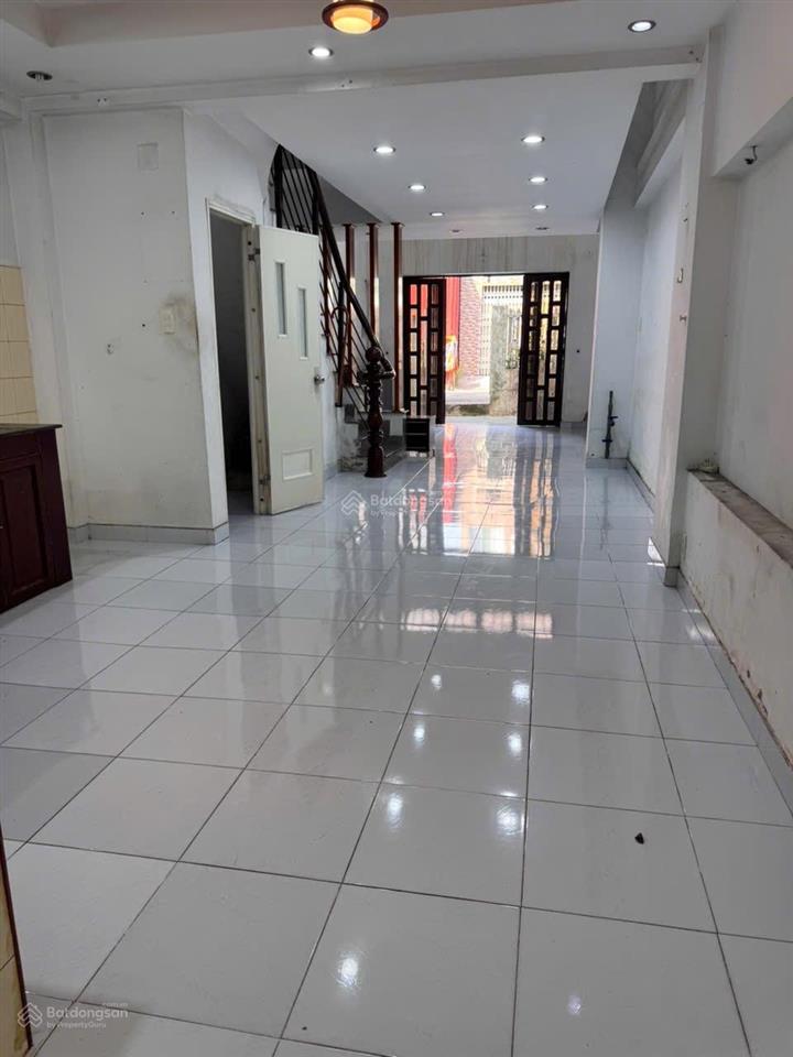 Hẻm 8m xe hơi đậu trong nhà, 4 tấm 4x18m,giá nhà chỉ bằng giá đ.ất, sửa mới lại bán 7 tỷ