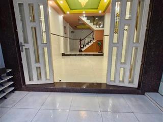 Ngay ngã 4 thđ q6sát tên lửa hẻm rộng 8m dân trí cao 4x16m  chỉ nhỉnh 4 đồng  kết cấu còn mới