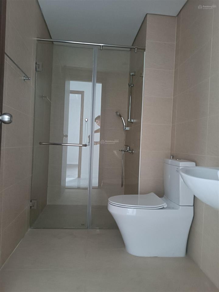Chính chủ bán căn opal boulevard 2pn85m23,45 tỷ, view đông nam landmak81 sổ hồng công chứng luôn