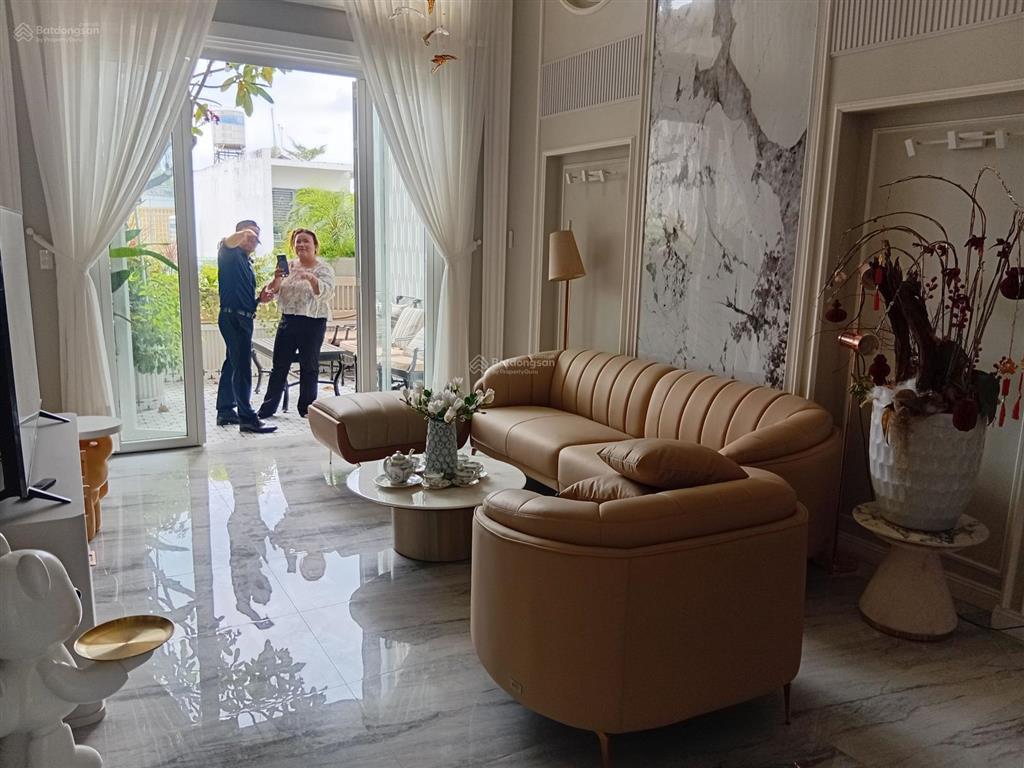 Lô góc cực thoángxe hơi vô cưagần bảy hiềnkế bên chợ vải80m5 tầngchỉ hơn 10 tỷ