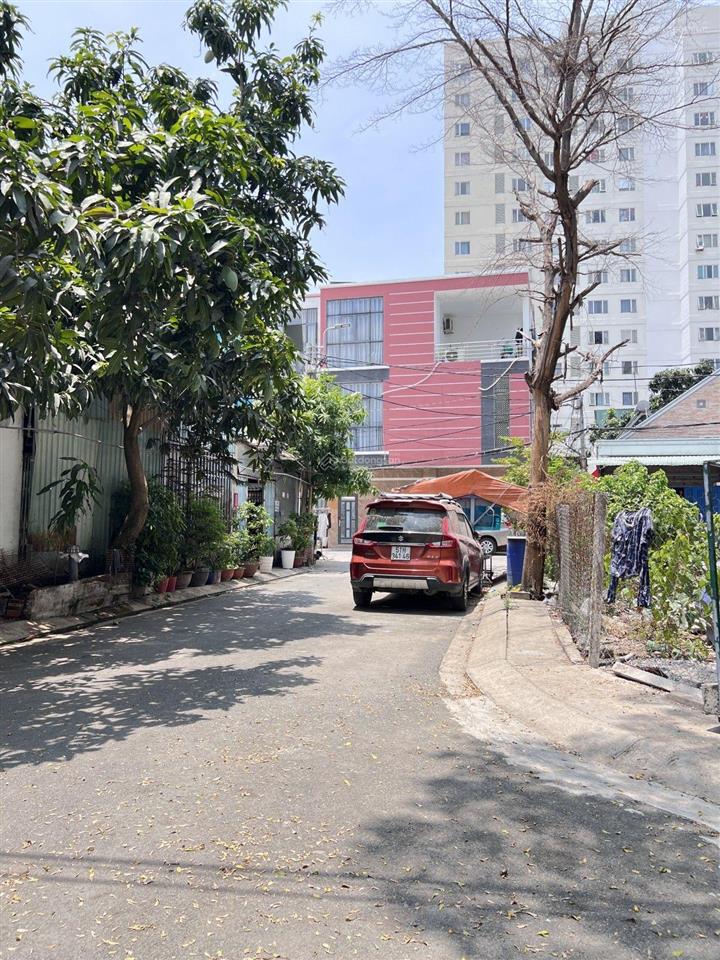 Sát mặt tiền nguyễn thị thập, quận 7, hẻm 6m, 2 tầng, ngang 4m, sâu vào 20m, xây chdv cực đỉnh