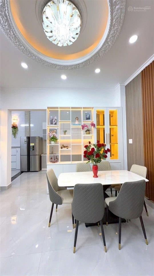 Sát mặt tiền nguyễn thị thập, quận 7, hẻm 6m, 2 tầng, ngang 4m, sâu vào 20m, xây chdv cực đỉnh
