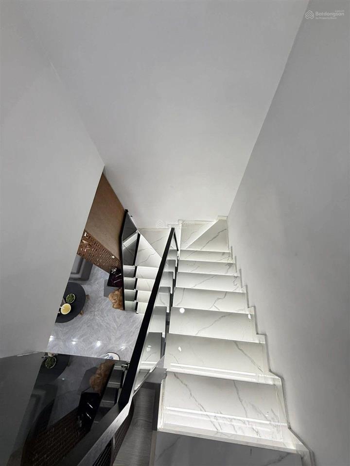 Nhà đẹp gần nguyễn thị thập  q7  hẻm 6m  2 tầng (6x15m)  nhỉnh 5 tỷ