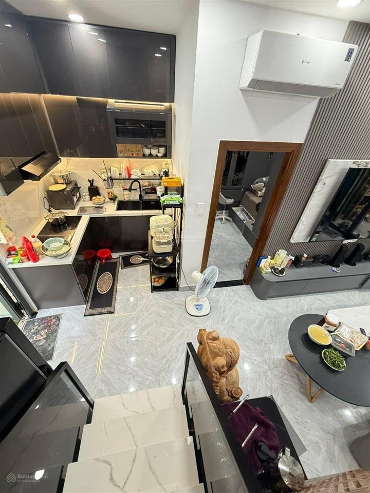 Nhà đẹp gần nguyễn thị thập  q7  hẻm 6m  2 tầng (6x15m)  nhỉnh 5 tỷ