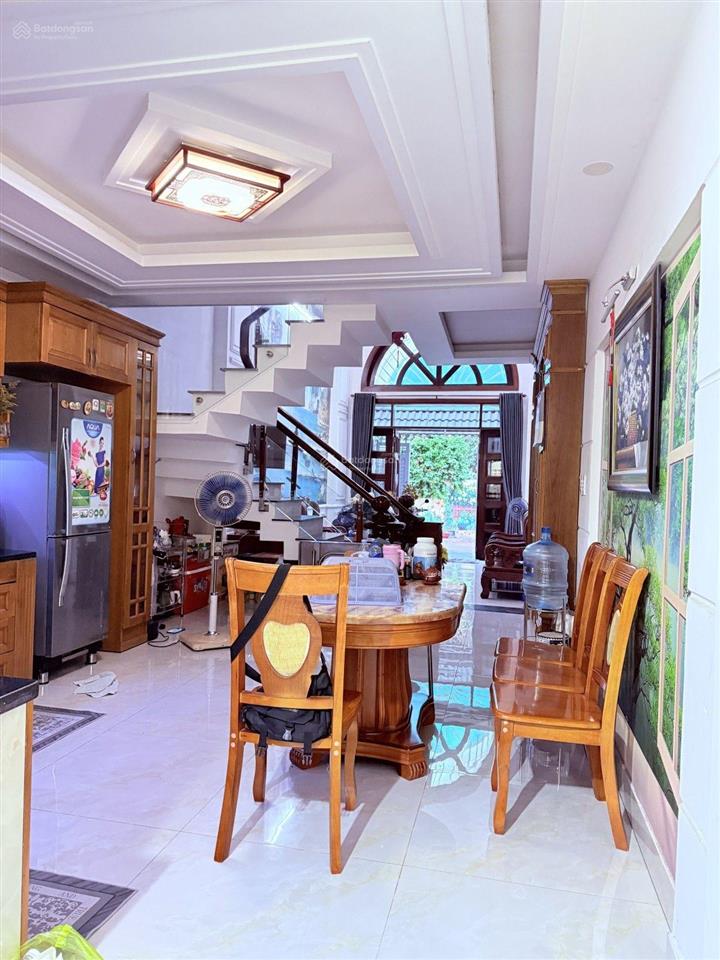 Hẻm 4msát mt đườnggần huỳnh tấn phát q7kế bên kcx tân thuận3 tầng(5,2x17m)nhỉnh 8 tỷ
