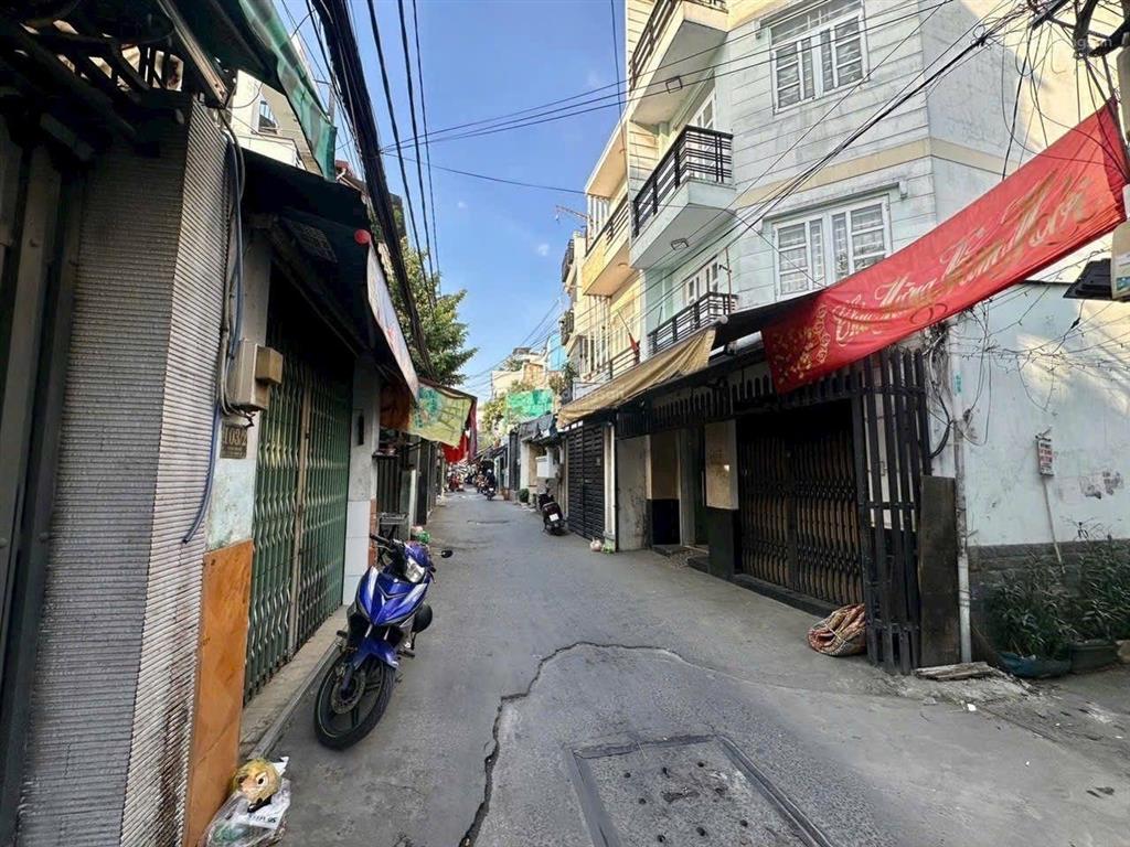 Lô góc cực hiếm, hẻm xe hơi, kinh doanh đỉnh, gần huỳnh tấn phát q7, 4 tầng, (5x10m), chỉ hơn 6 tỷ