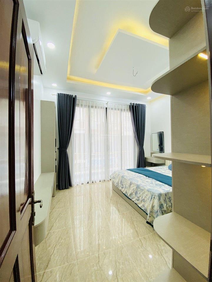 Nhà đẹphẻm 8mhoàng quốc việtq7kế bên phú mỹ hưng4 tầng(4,2x12m)nhỉnh 10 tỷ